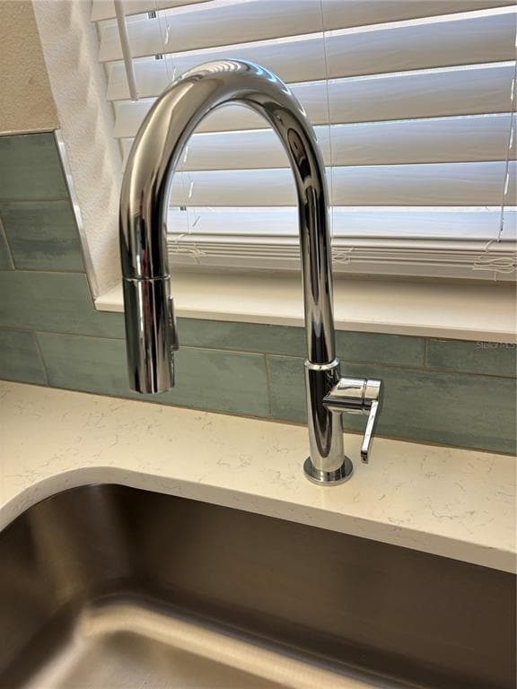 Building Photo - 7405 Bay Island Dr S