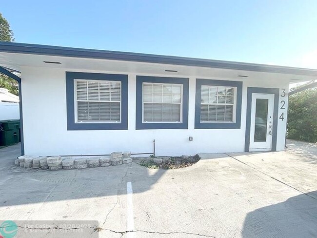 Building Photo - 324 SW 22nd St