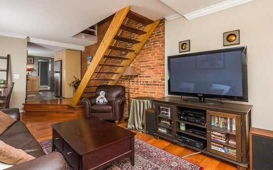 Building Photo - 825 S Linwood Ave