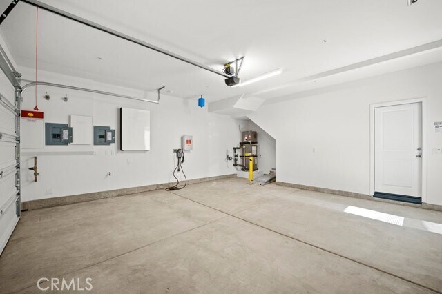 Building Photo - 430 Lobata