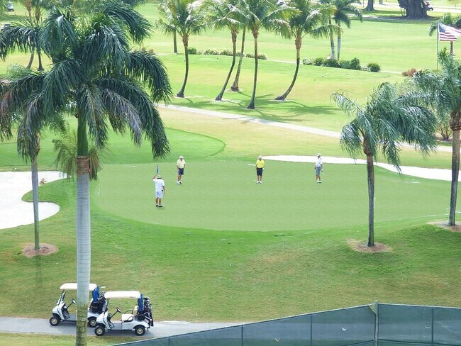 Building Photo - 9820 S Hollybrook Lake Dr