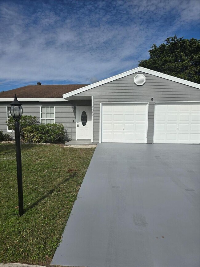Building Photo - 7919 Burlwood Ln