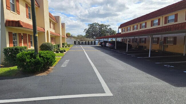 Building Photo - 1112 W Main St