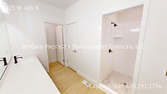 Building Photo - 325 W 400 N St