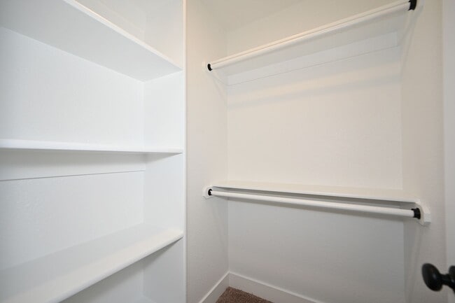 Building Photo - For Rent-Beautiful New 4 Bedroom, 3 bathro...