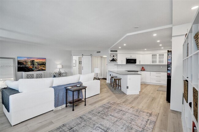 Building Photo - 1340 S Ocean Blvd