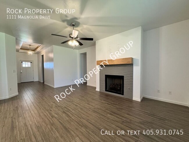 Building Photo - 1111 Magnolia Dr