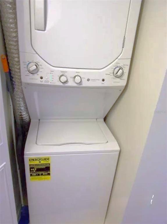 Building Photo - 1344 Pine Ridge Cir E