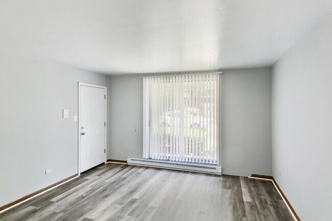 Building Photo - 17754 Rosewood Dr