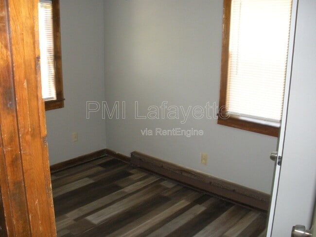 Building Photo - 422 Asher St