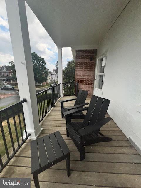 Building Photo - 537 S Walnut St