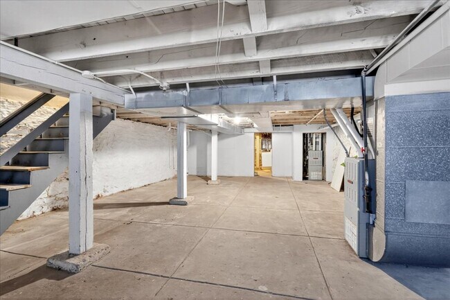 Building Photo - 3419 Montana St