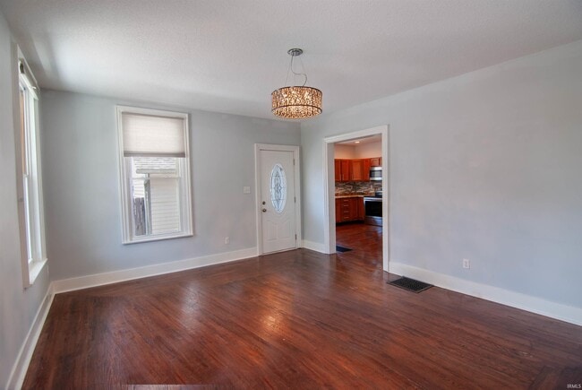 Building Photo - 612 Lavina St