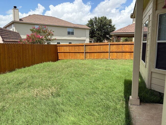 Building Photo - Beautiful home in Town Creek Village - Cibolo