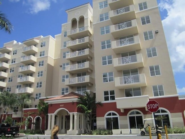 Building Photo - 9357 SW 77th Ave