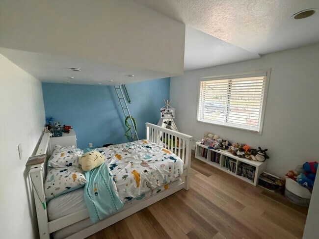 Building Photo - 9000 Big Canon Pl