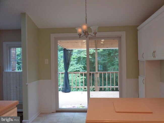 Building Photo - 9811 Burke Pond Ln