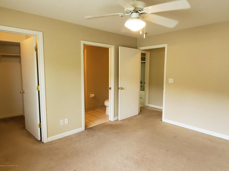 Building Photo - 796 Castle Valley Blvd