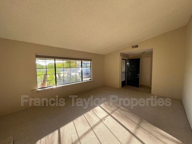 Building Photo - 1762 David Dr