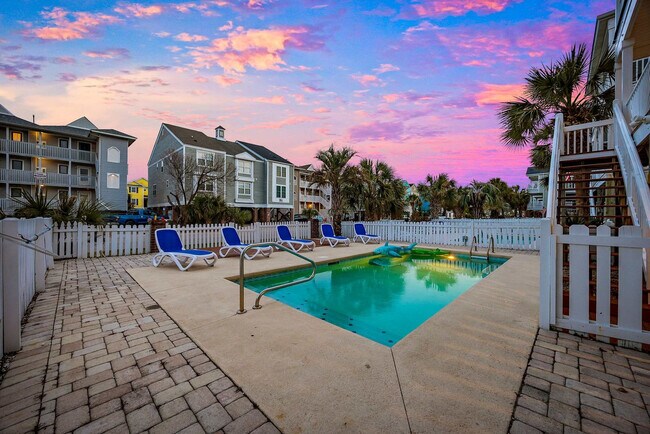 Building Photo - 111A S Yaupon Dr