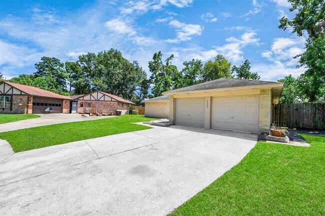Building Photo - 22407 Millgate Dr