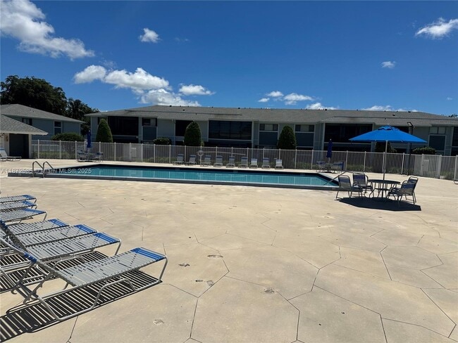 Building Photo - 9701 Hammocks Blvd