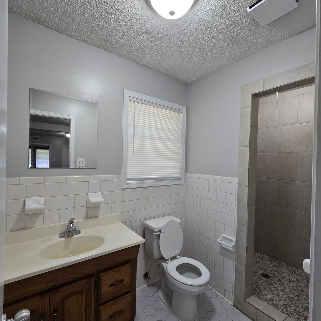 Building Photo - 3593 Voltaire Ave