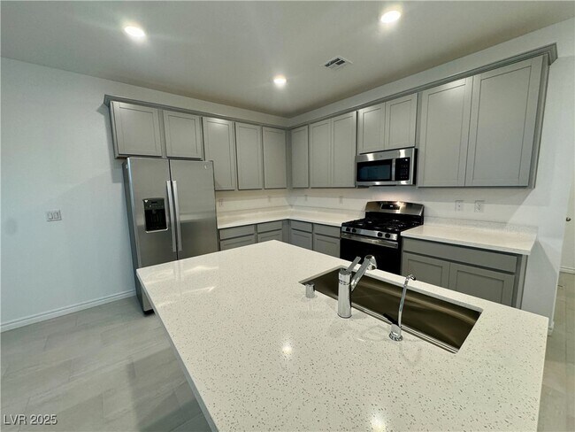 Building Photo - 337 Laurel Peak Dr