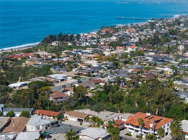 Building Photo - 214 Avenida Montalvo