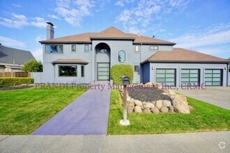 Building Photo - Sleek, Expansive, Designer Home with Priva...