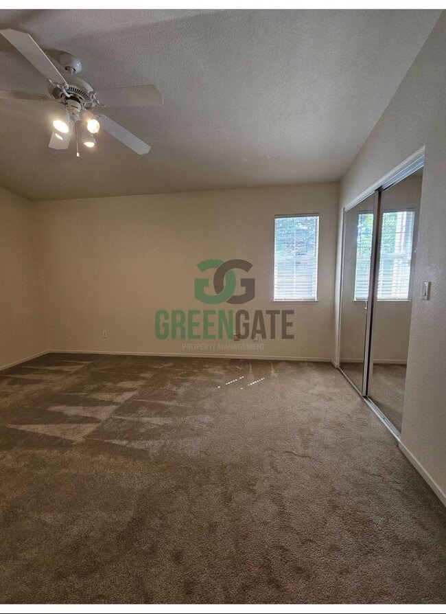 Building Photo - Charming 3 Bedroom 2 Bath Condo in TRACY! ...