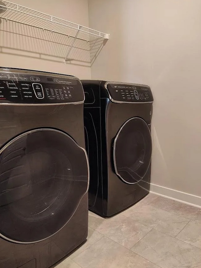 Building Photo - 417 Golden Mdw Ln