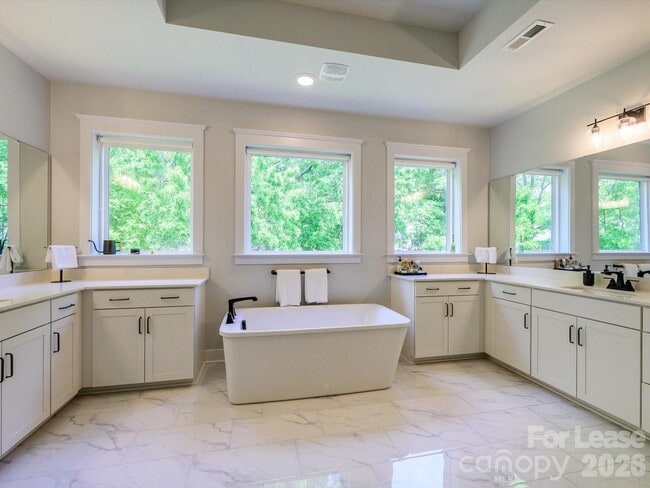 Building Photo - 1217 Drummond Ave