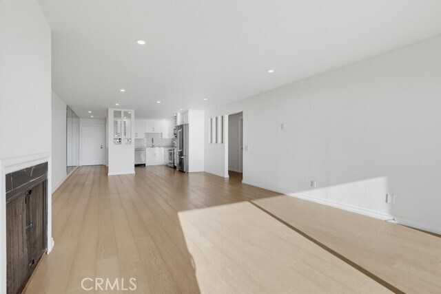 Building Photo - 3200 La Rotonda Dr