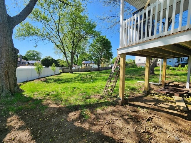Building Photo - 6 Gallows Hill Rd