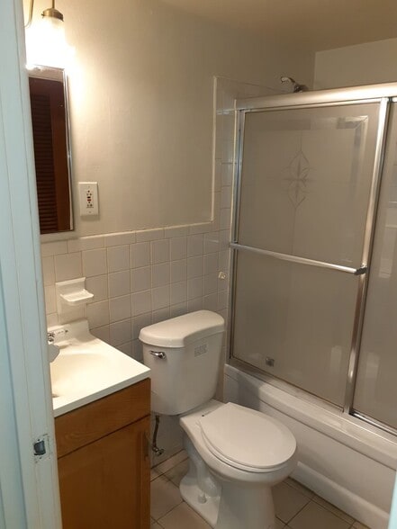 Building Photo - 2514 Telegraph Rd