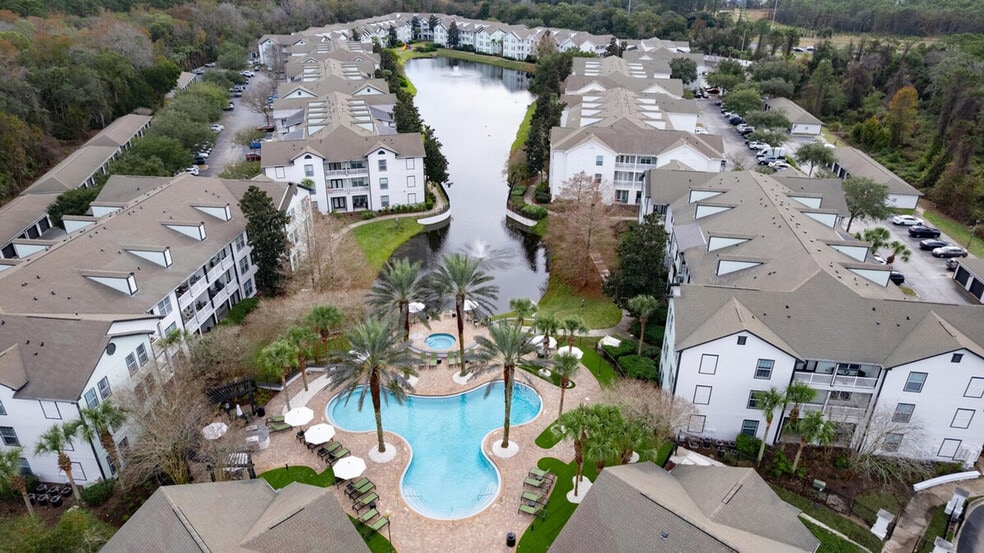 Building Photo - 4800 Seascape Way