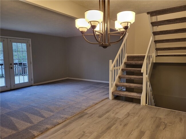 Building Photo - 740 Wheatland Cir