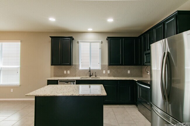 Building Photo - 10506 Castello Cyn