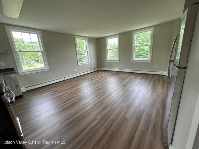 Building Photo - 173 S Amenia Rd