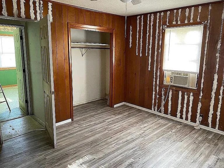 Building Photo - 1206 SE 3rd St