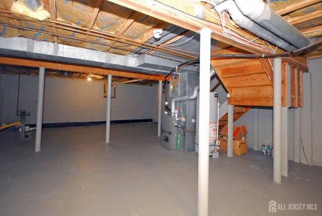 Building Photo - 1 Orchid Ct
