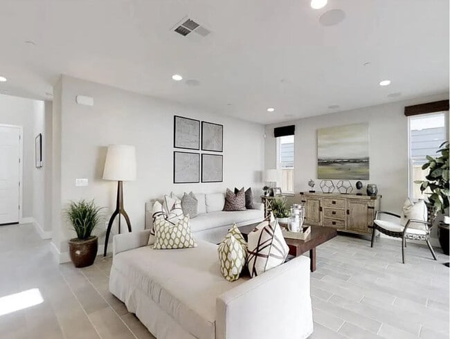 Building Photo - 3009 Shorebird Pl