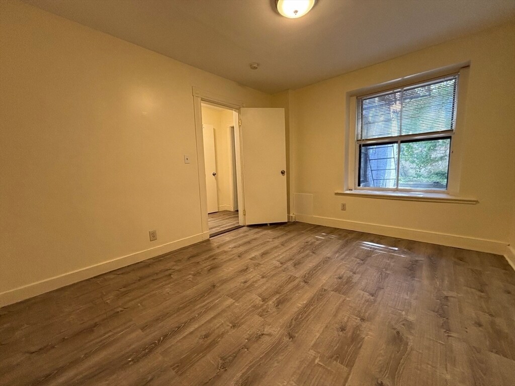 Building Photo - 68 Myrtle St