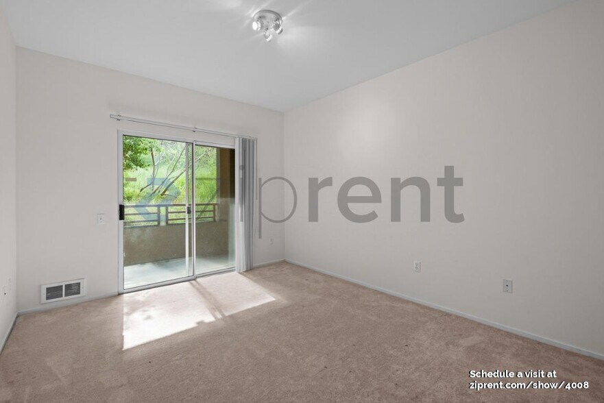 Building Photo - 240 Caldecott Ln