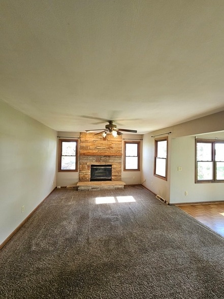 Building Photo - 28243 W Fox River Rd