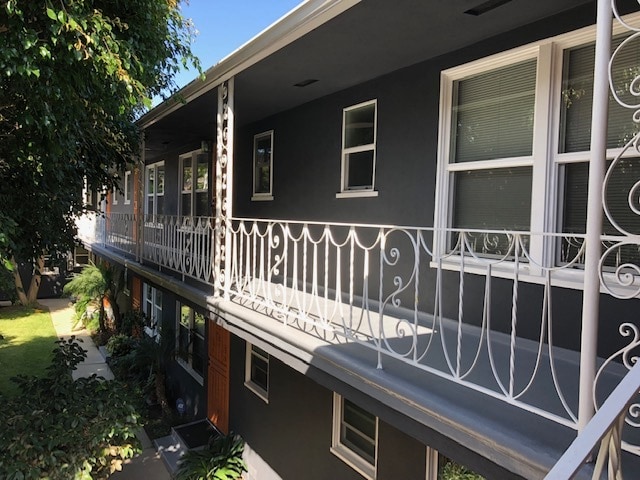 Building Photo - 1334 E 1st St