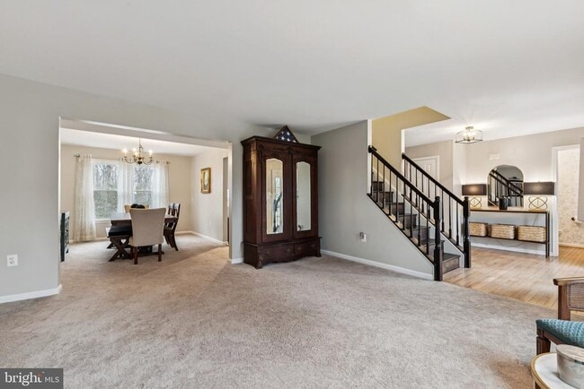 Building Photo - 14 Willow Glen Ct