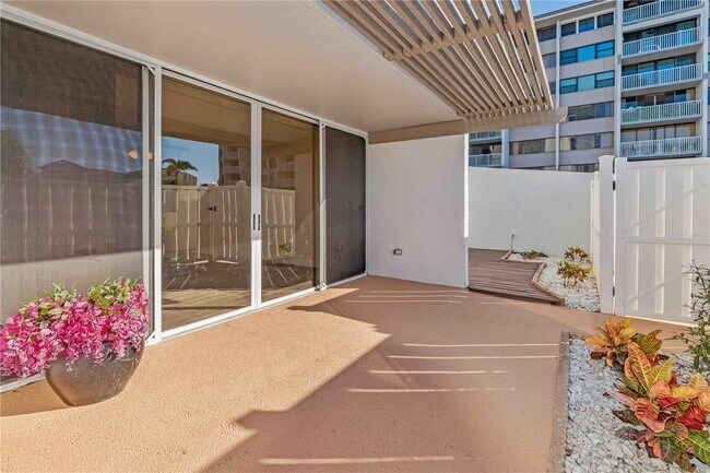 Building Photo - 500 Treasure Island Causeway