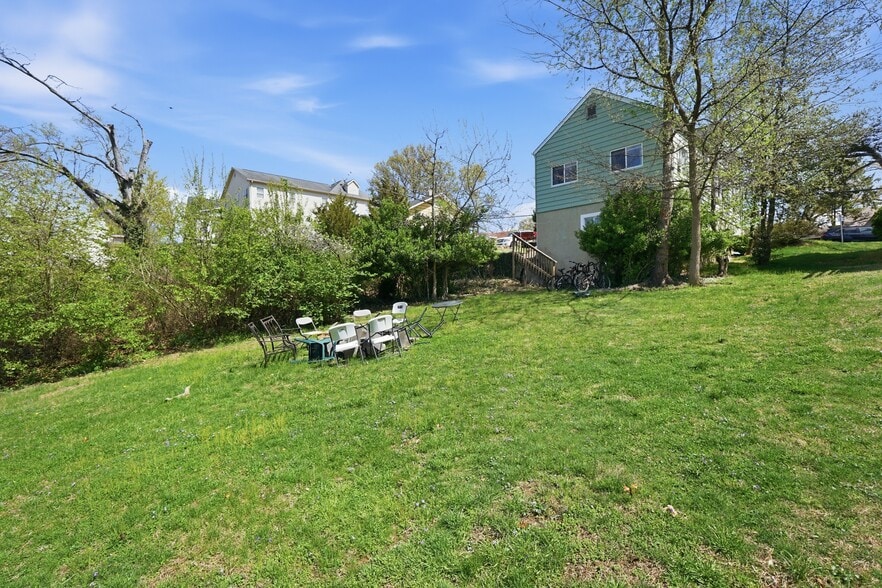 Building Photo - 8404 48th Ave